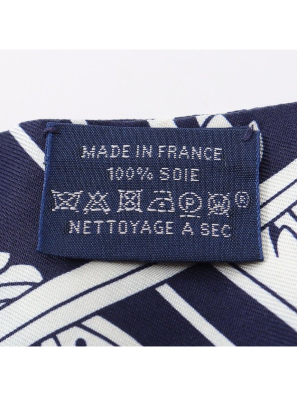 Hermes Scarf Twill Washington's Carriage Silk - Picture 5 of 6